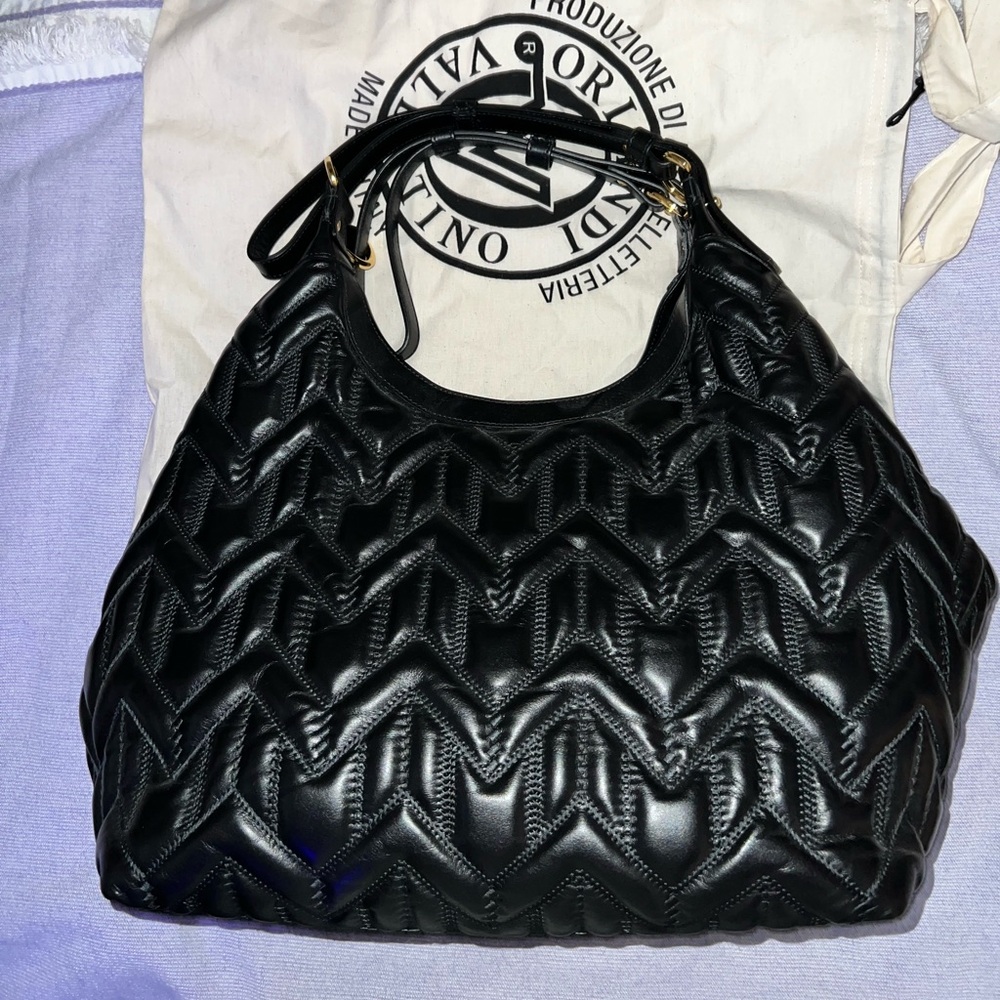 Orlandi Valentino Oversized Black Leather Tote - Picture 2 of 11